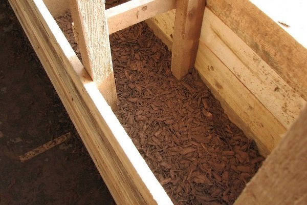 Каркасно-засыпная конструкция