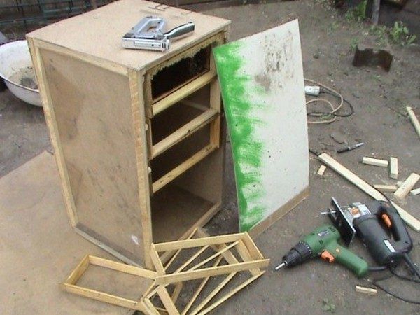 Изготовление ловушки для пчел из фанеры
